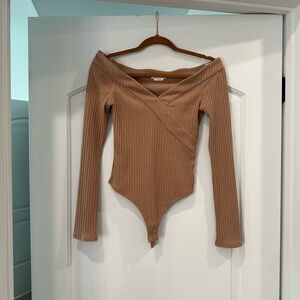 Lovers + Friends Tan Ribbed V-Neck Top
